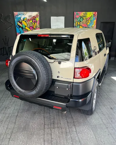 Toyota Land Cruiser FJ 2023 Beige Caracas