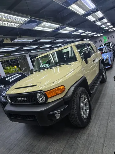 Toyota Land Cruiser FJ 2023 Beige Caracas