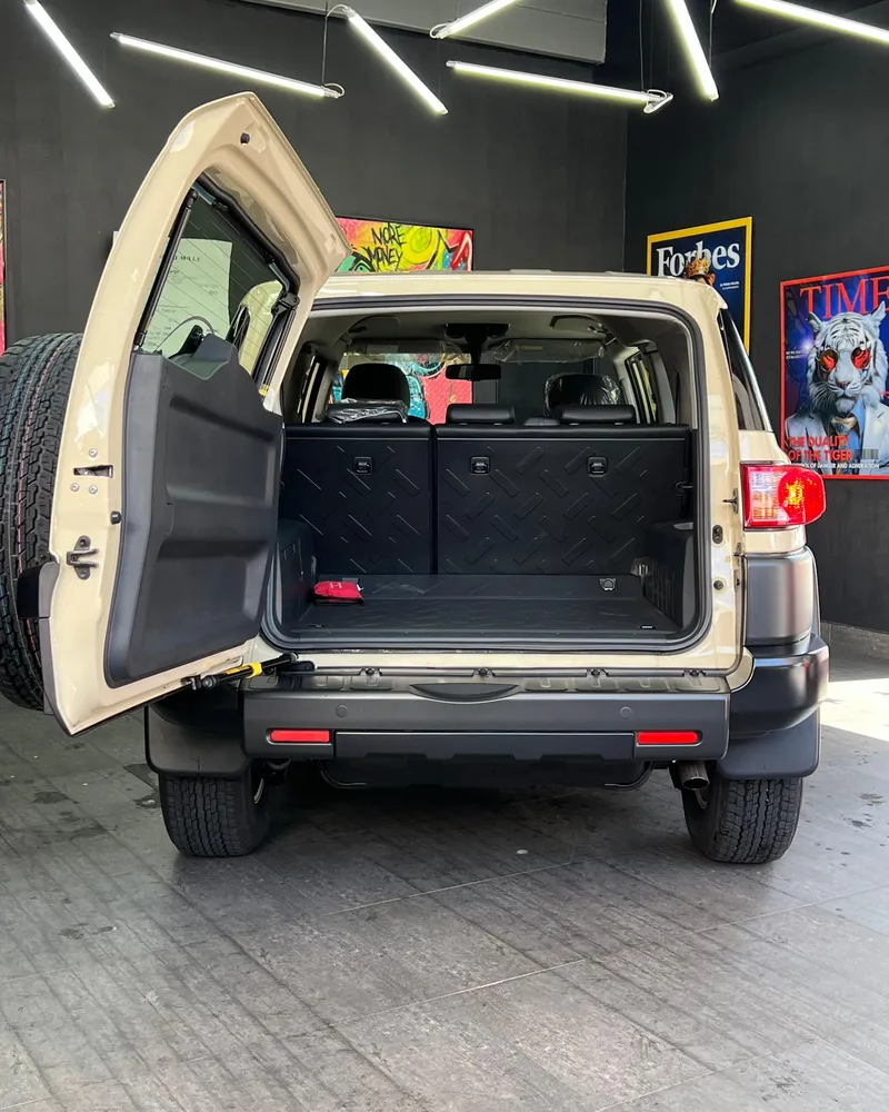 Toyota Land Cruiser FJ 2023 Beige Caracas