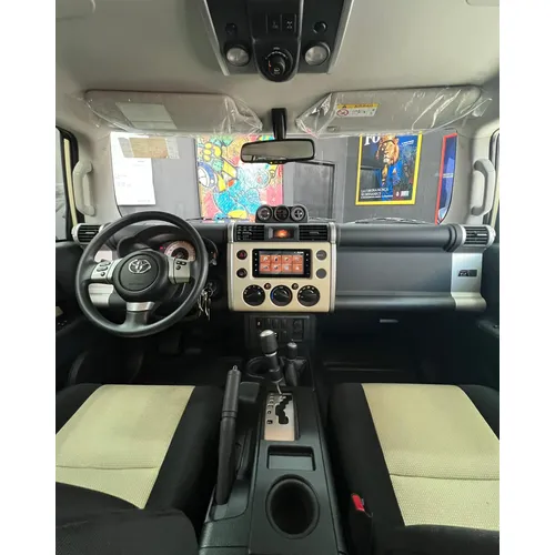 Toyota Land Cruiser FJ 2023 Beige Caracas