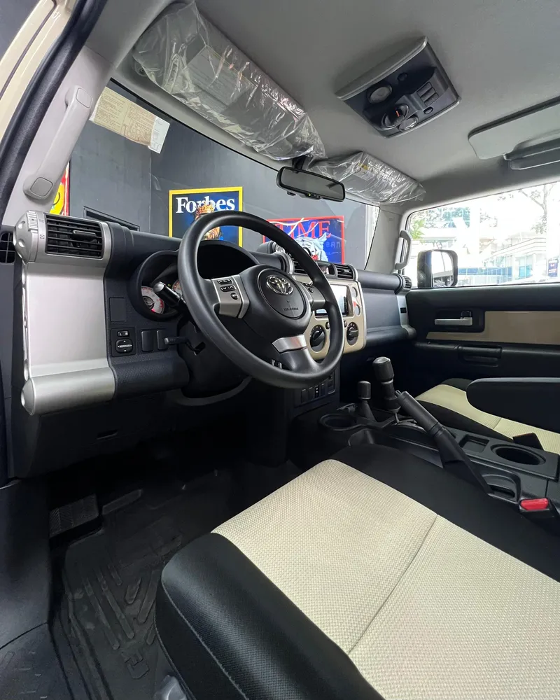 Toyota Land Cruiser FJ 2023 Beige Caracas