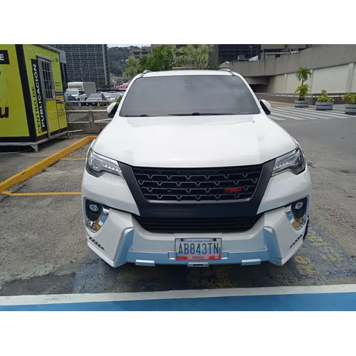 Toyota Fortuner 2019 Blanco Caracas