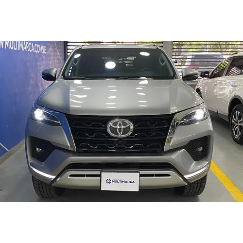 Toyota Fortuner 2024 Plateado Caracas