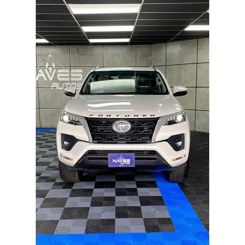 Toyota Fortuner 2026 Blanco Caracas