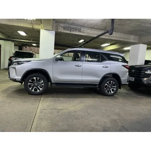 Toyota Fortuner 2026 Plateado Caracas