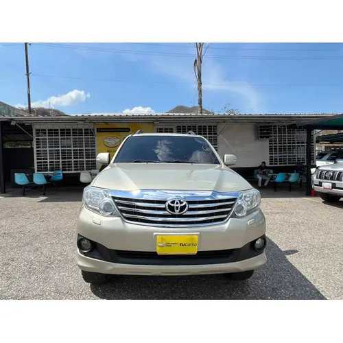 Toyota Fortuner 2015 Dorado Valencia