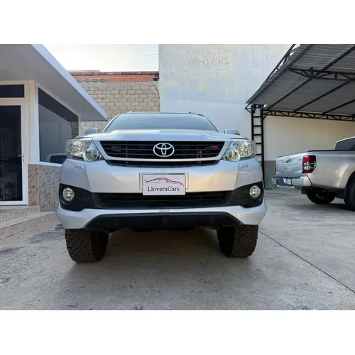 Toyota Fortuner 2019 Plateado Valencia