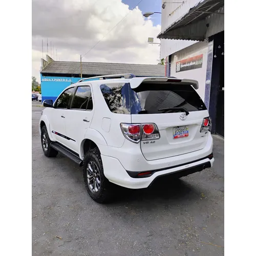 Toyota Fortuner 2019 Blanco Maracay