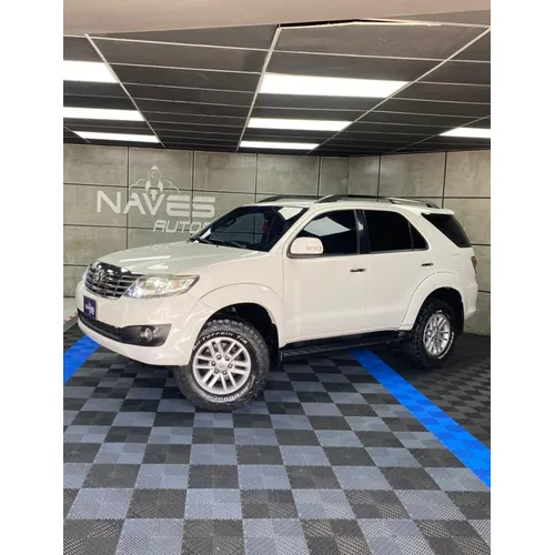 Toyota Fortuner SR 2015 Blanco Caracas