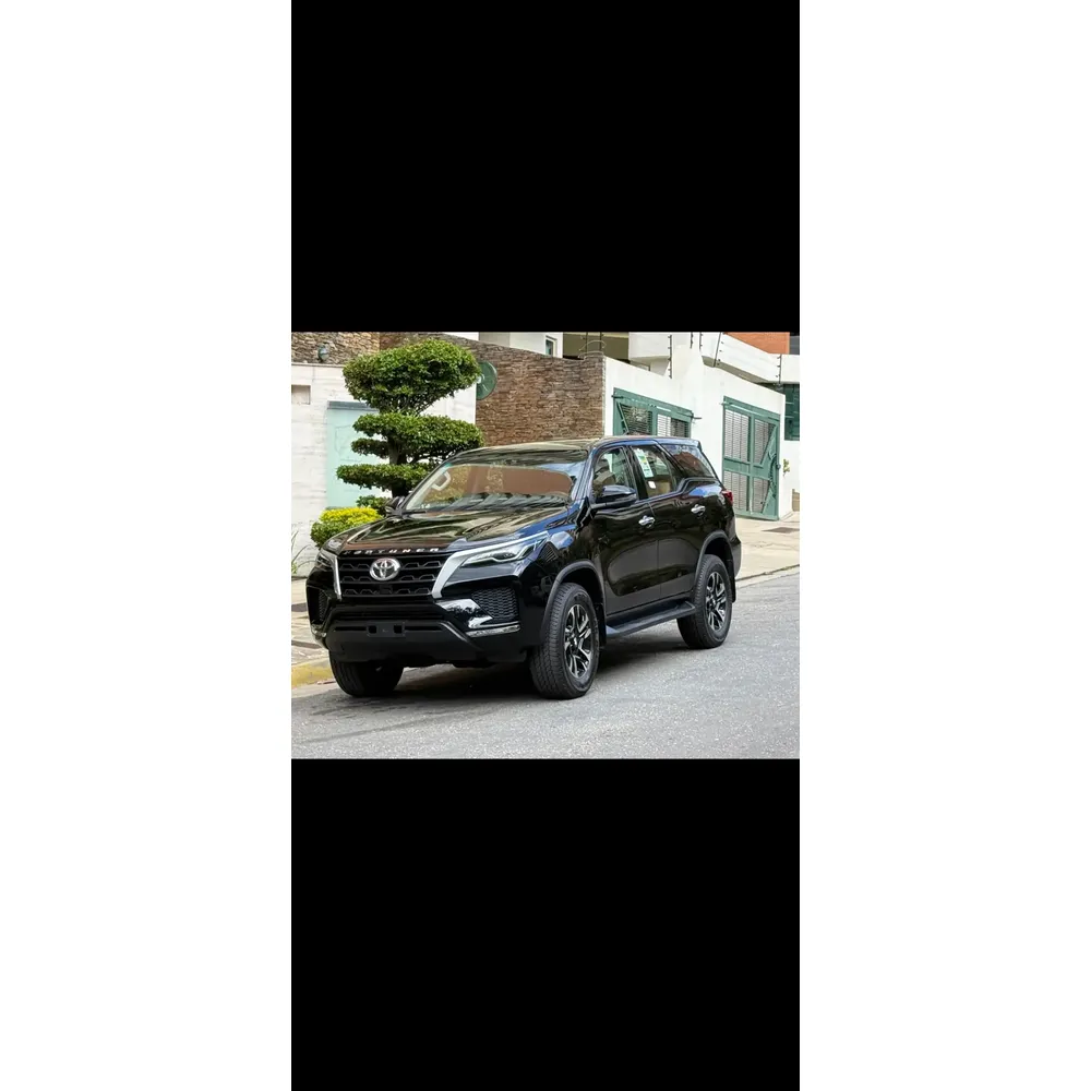 Toyota Fortuner 2025 Plateado Valencia