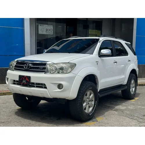 Toyota Fortuner 2010 Blanco Caracas