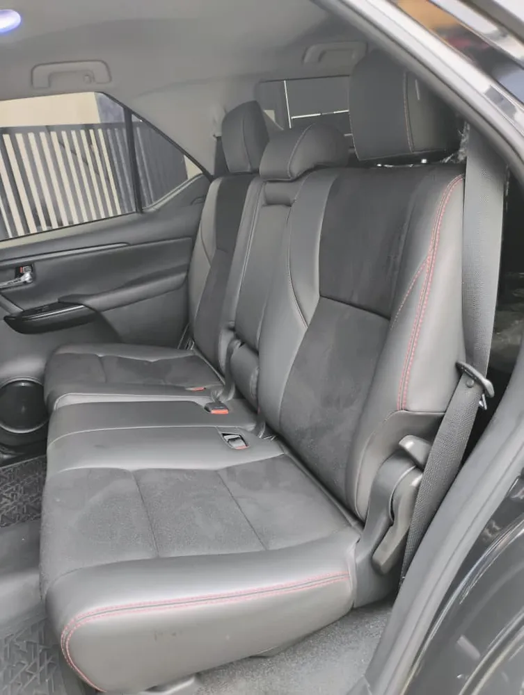 Toyota Fortuner GR 2024 Negro Maracay