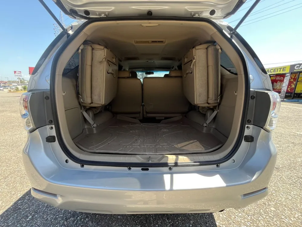 Toyota Fortuner SR 2015 Plateado Valencia