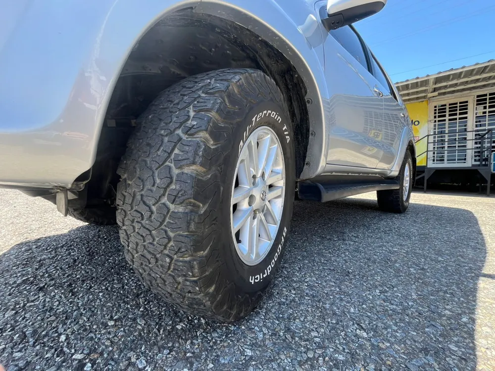 Toyota Fortuner SR 2015 Plateado Valencia