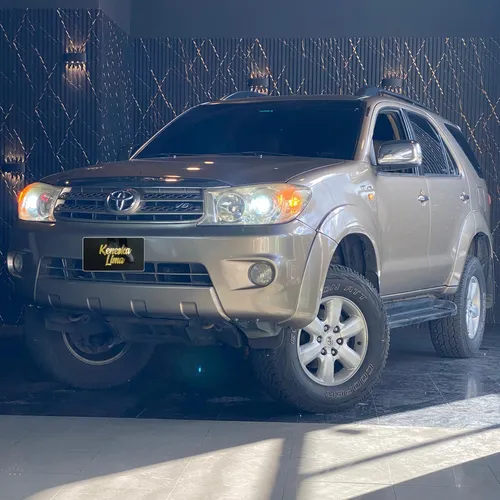 Toyota Fortuner 2010 Dorado Caracas