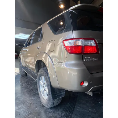 Toyota Fortuner 2010 Dorado Caracas