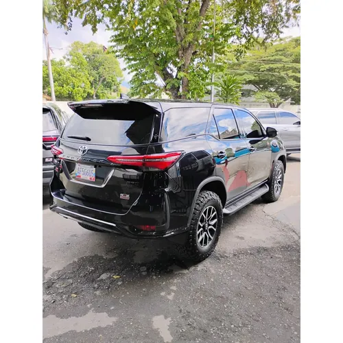 Toyota Fortuner GR 2024 Negro Girardot