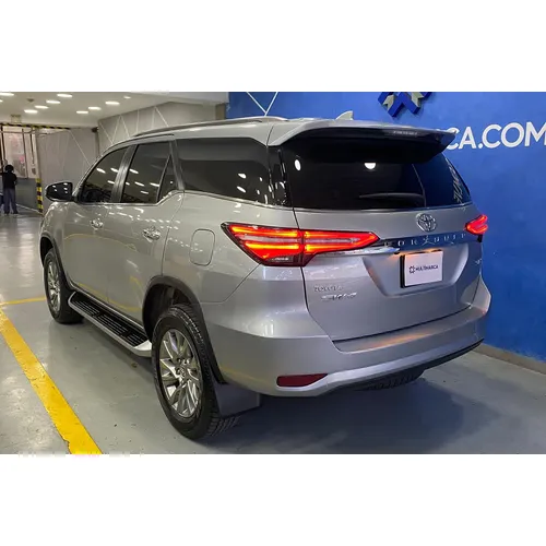 Toyota Fortuner 2024 Plateado Caracas