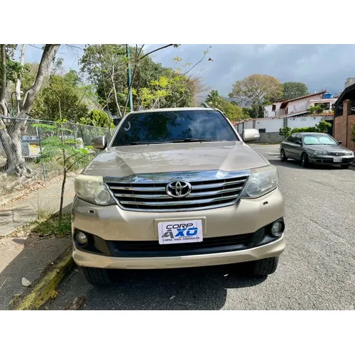 Toyota Fortuner 2012 Dorado Caracas