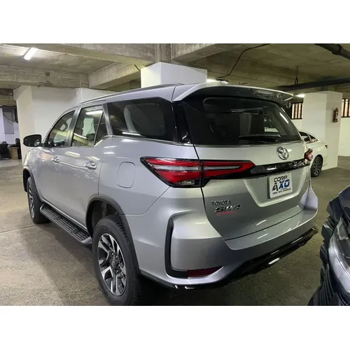 Toyota Fortuner 2026 Plateado Caracas