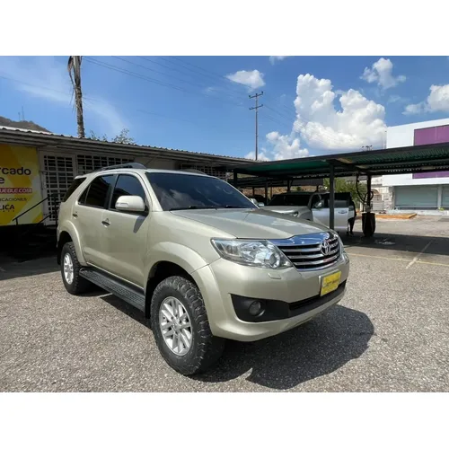 Toyota Fortuner 2015 Dorado Valencia