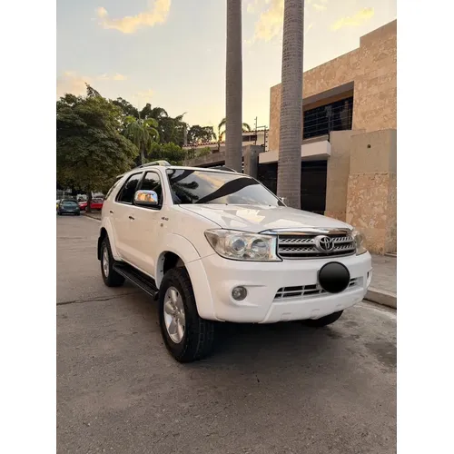 Toyota Fortuner 2010 Blanco Caracas