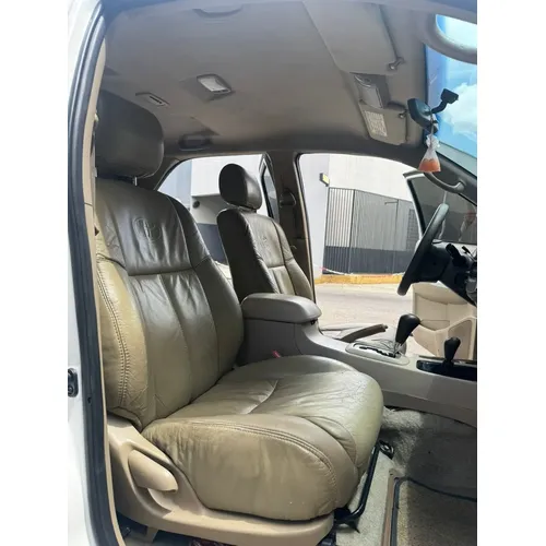 Toyota Fortuner 2010 Blanco Caracas
