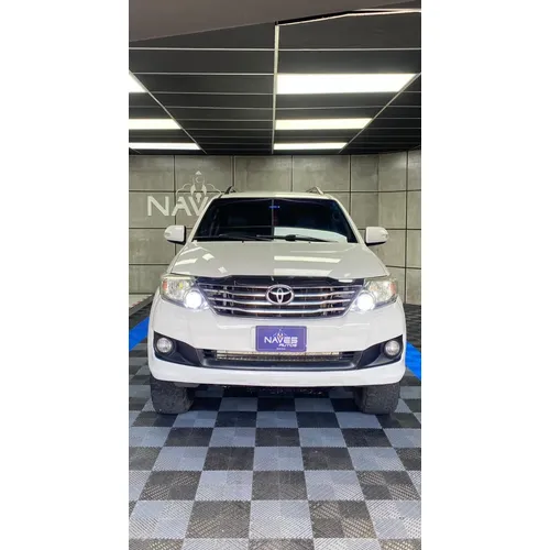 Toyota Fortuner SR 2015 Blanco Caracas