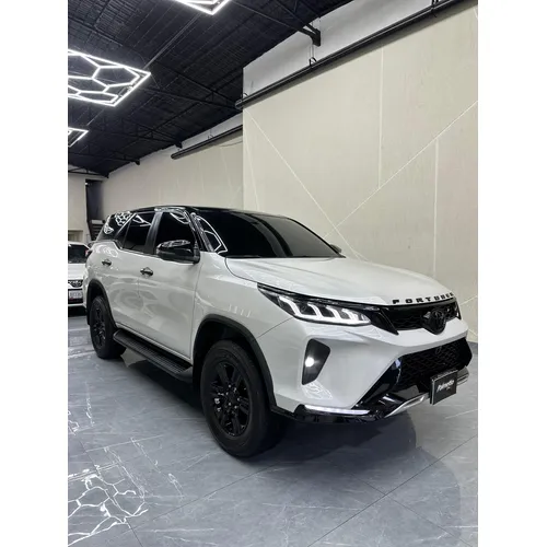 Toyota Fortuner 2024 Blanco Caracas