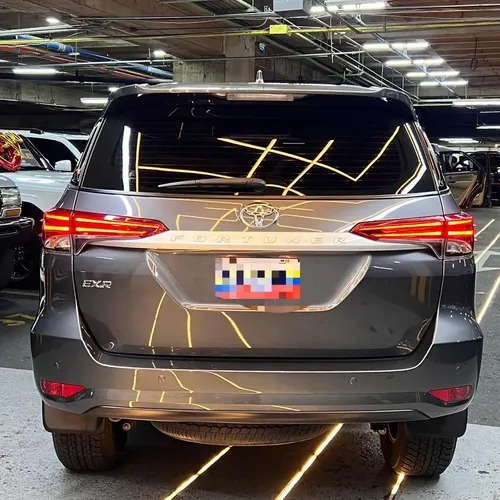 Toyota Fortuner Dubai 2024 Gris Caracas