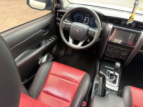 Toyota Fortuner 2025 Blanco Caracas