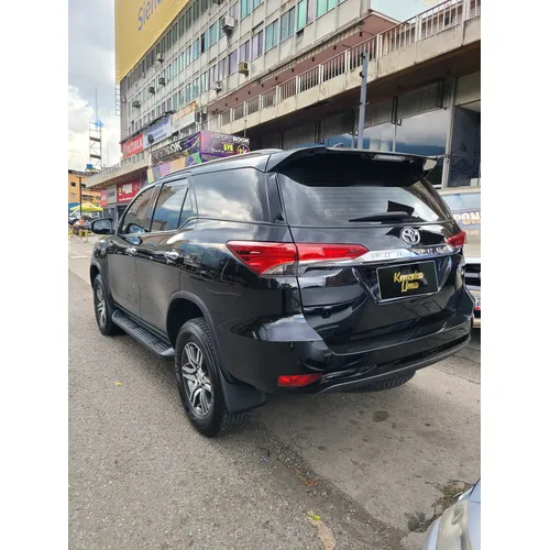 Toyota Fortuner 2024 Negro Caracas