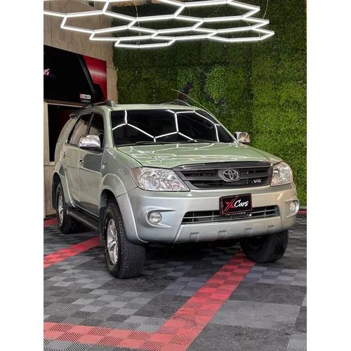 Toyota Fortuner 2007 Plateado Caracas