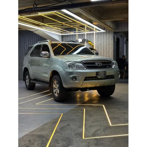 Toyota Fortuner 2007 Gris Caracas