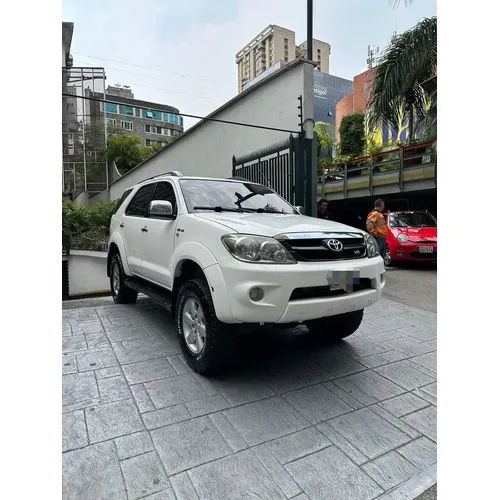 Toyota Fortuner 2008 Blanco Caracas
