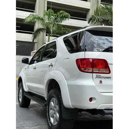 Toyota Fortuner 2008 Blanco Caracas