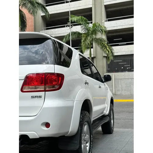 Toyota Fortuner 2008 Blanco Caracas