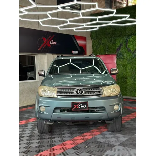 Toyota Fortuner 2009 Verde Caracas