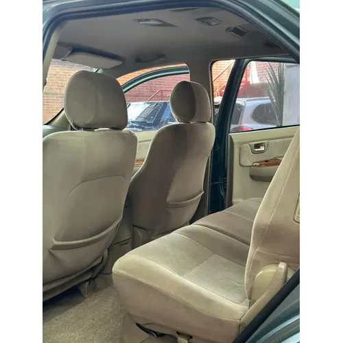 Toyota Fortuner 2009 Verde Caracas