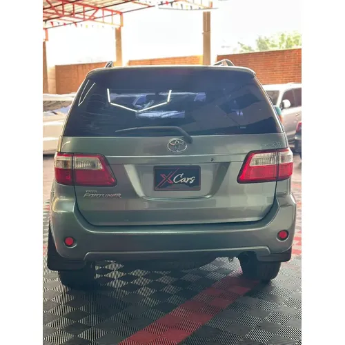 Toyota Fortuner 2009 Verde Caracas