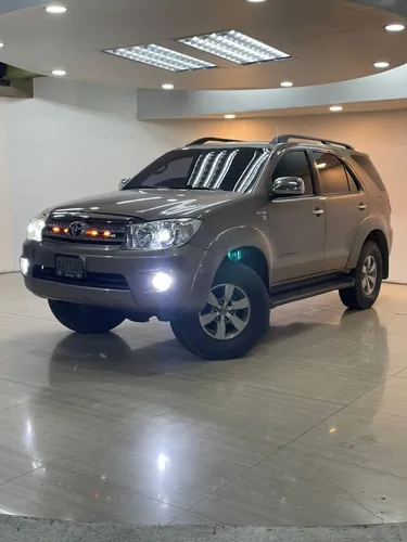 Toyota Fortuner 2009 Beige Caracas