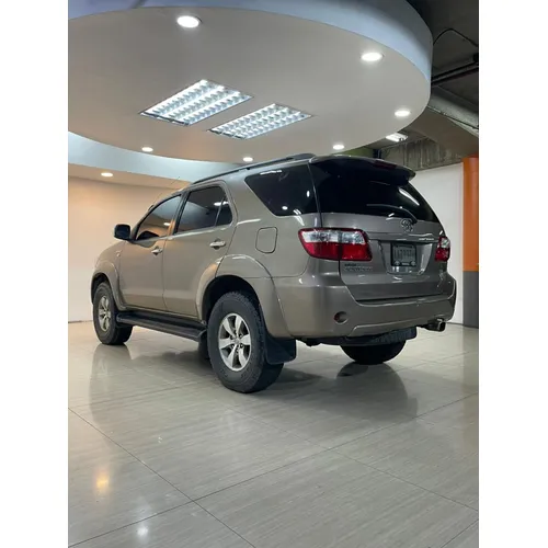 Toyota Fortuner 2009 Beige Caracas
