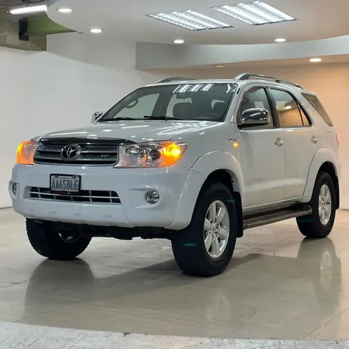 Toyota Fortuner 2010 Blanco Caracas