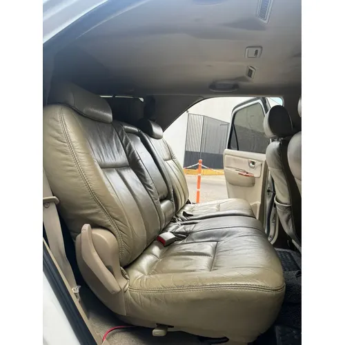 Toyota Fortuner 2010