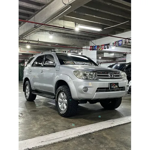 Toyota Fortuner 2010 Plateado Caracas
