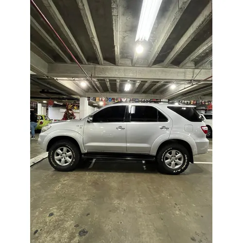 Toyota Fortuner 2010 Plateado Caracas