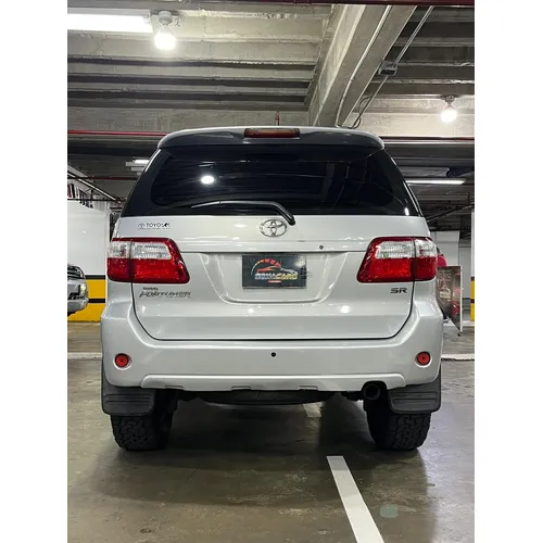 Toyota Fortuner 2010 Plateado Caracas