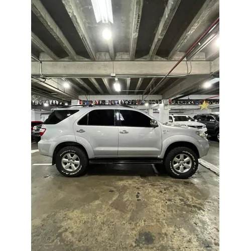 Toyota Fortuner 2010 Plateado Caracas