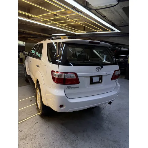 Toyota Fortuner 2010 Blanco Caracas