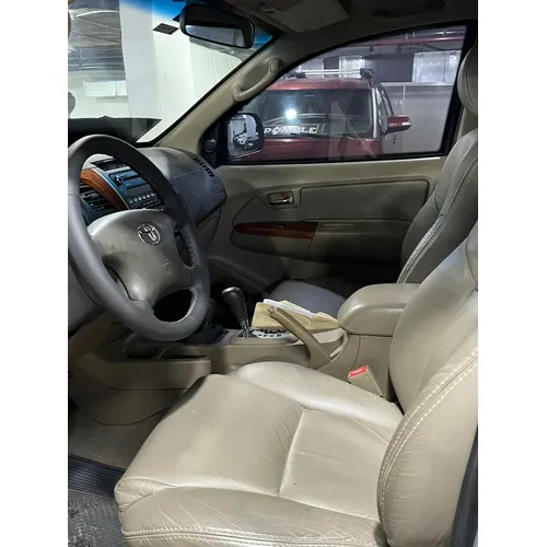 Toyota Fortuner 2010 Plateado Caracas